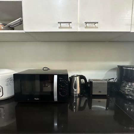 Suites De Marina Manila With Netflix Екстериор снимка