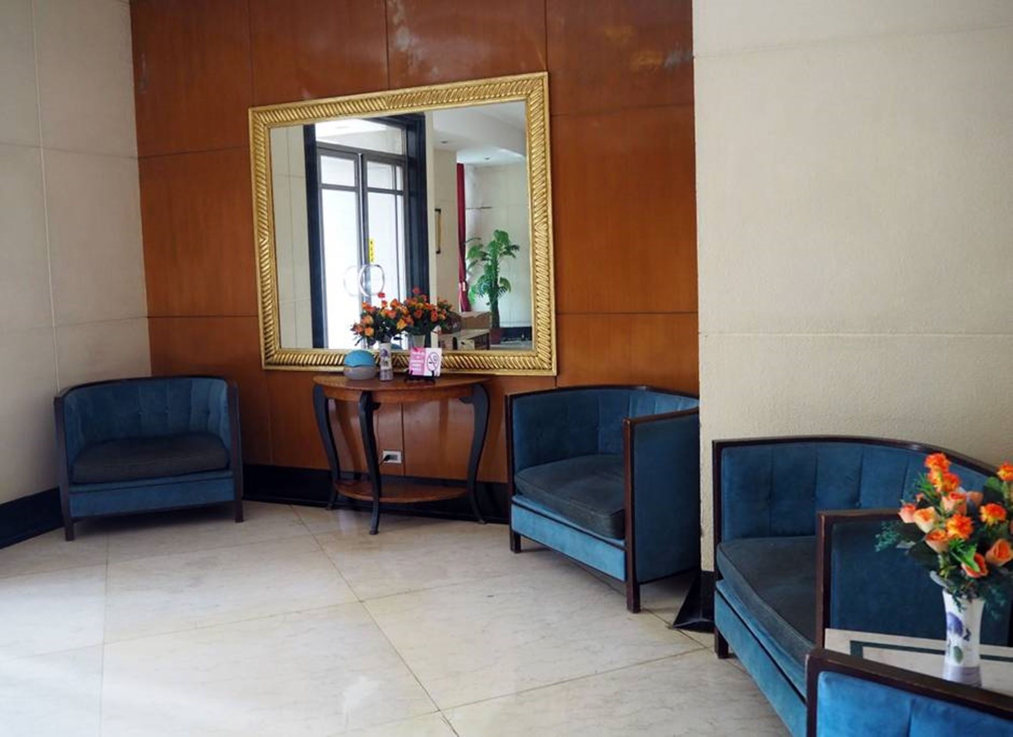 Suites De Marina Manila With Netflix Екстериор снимка