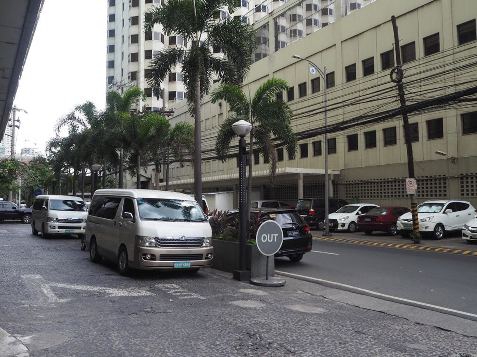 Suites De Marina Manila With Netflix Екстериор снимка